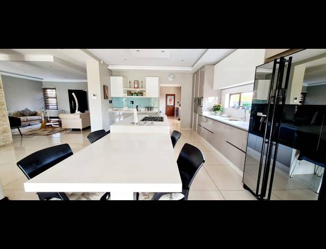 5 BEDROOM HOUSE FOR SALE IN IZINGA RIDGE